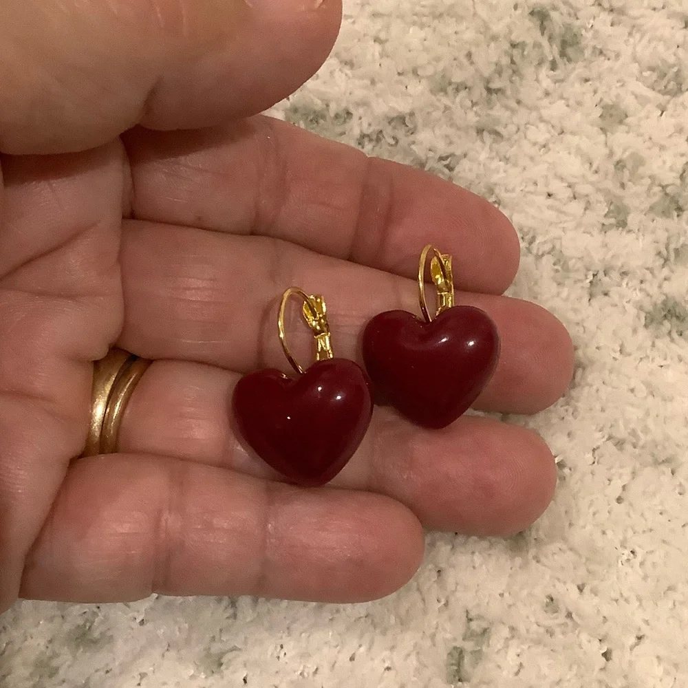 Plump Red Valentines Day Heart  Pierced Fashion Earrings with leverback  NWT - Picture 12 of 13